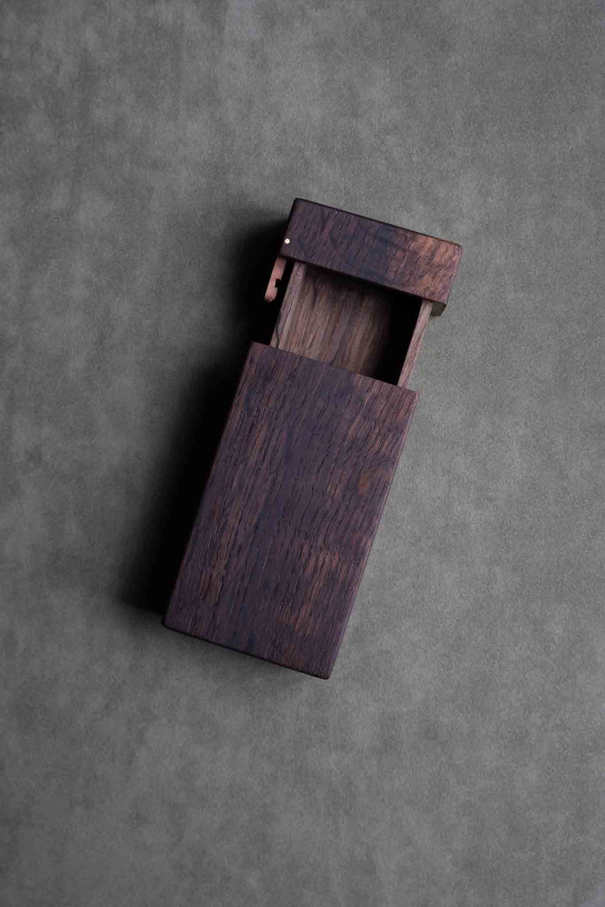 Block box Rökt ek